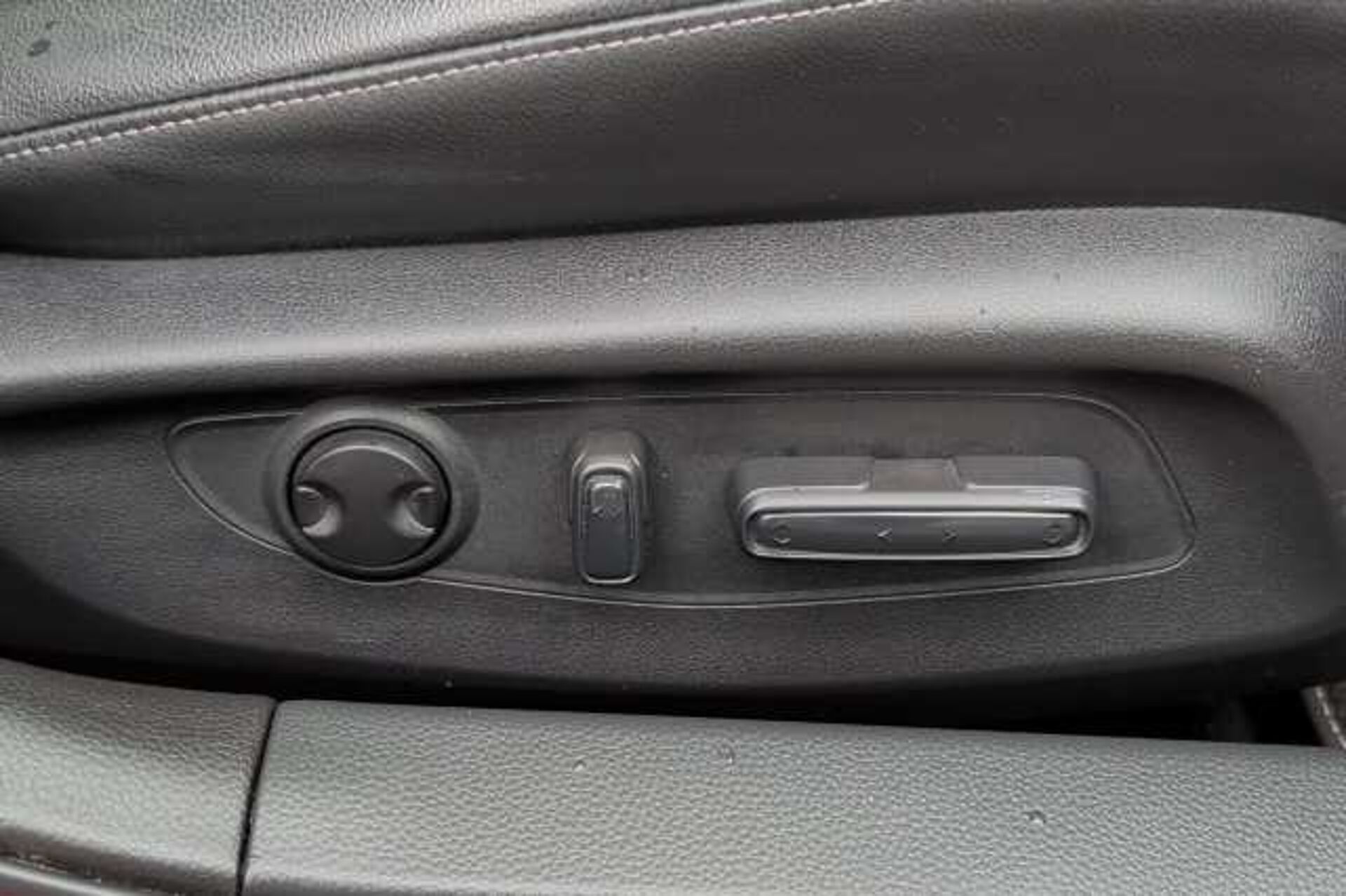 Honda Civic e:HEV 2.0 eHEV Advance 5dr CVT 