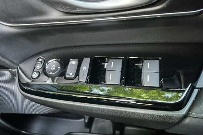 Honda CR-V Hybrid 2.0 i-MMD Hybrid SR 2WD 5dr eCVT 
